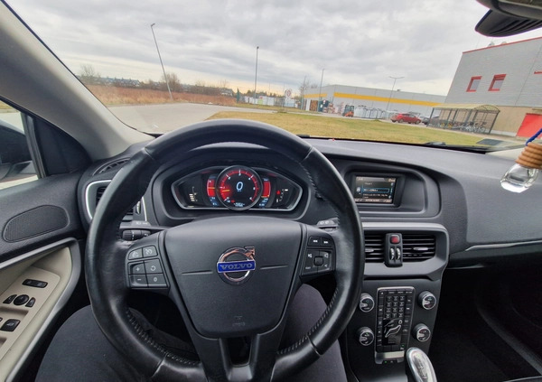 Volvo V40 cena 49000 przebieg: 147600, rok produkcji 2013 z Nowa Dęba małe 232